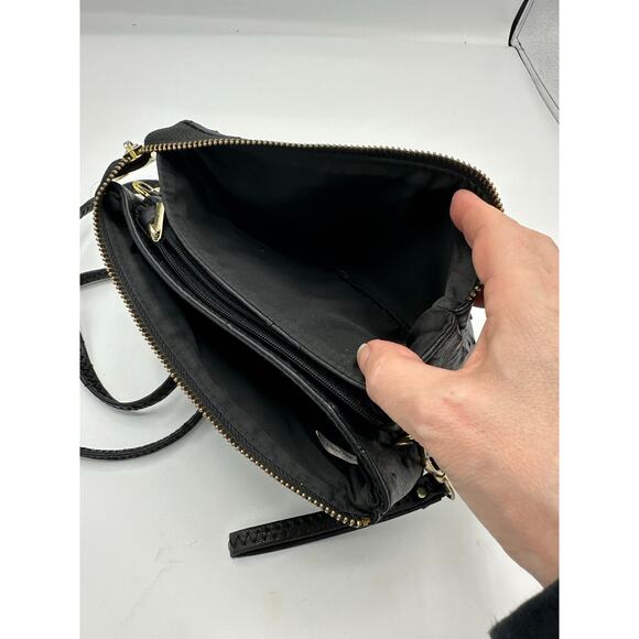 Leather crossbody/hip/shoulder bag in black - Picture 6 of 8
